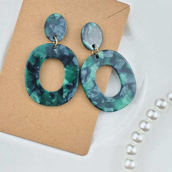 💫 5/$25 Boho Marble Green Earrings 💫 - Picture 1 of 8